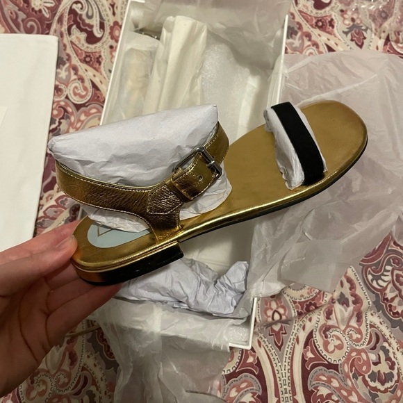 Marc Jacobs Elizabeth Flat Sandal - Picture 6 of 8